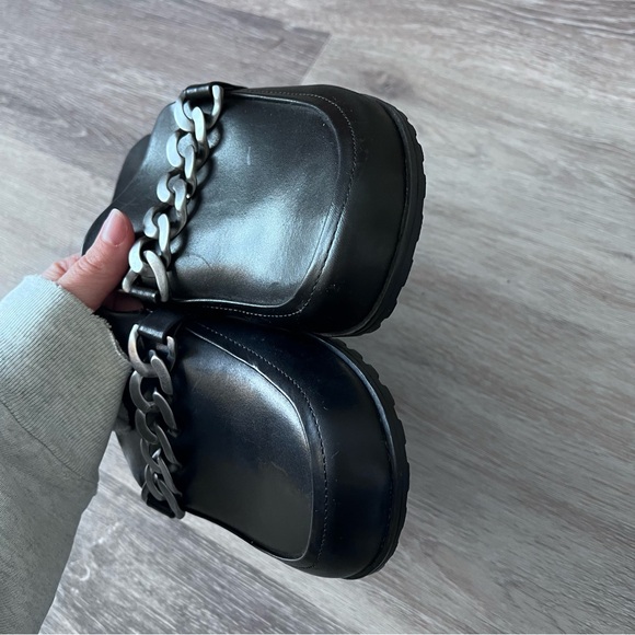 Vionic‎ georgie leather loafer mules w/ chain detail - Picture 3 of 7